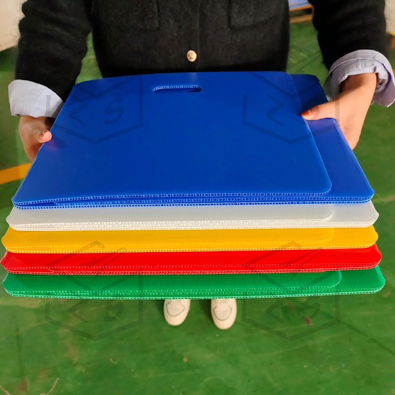 Despărțitor de masă cu bord canelat de sine stătător pentru examen și studiu școlar