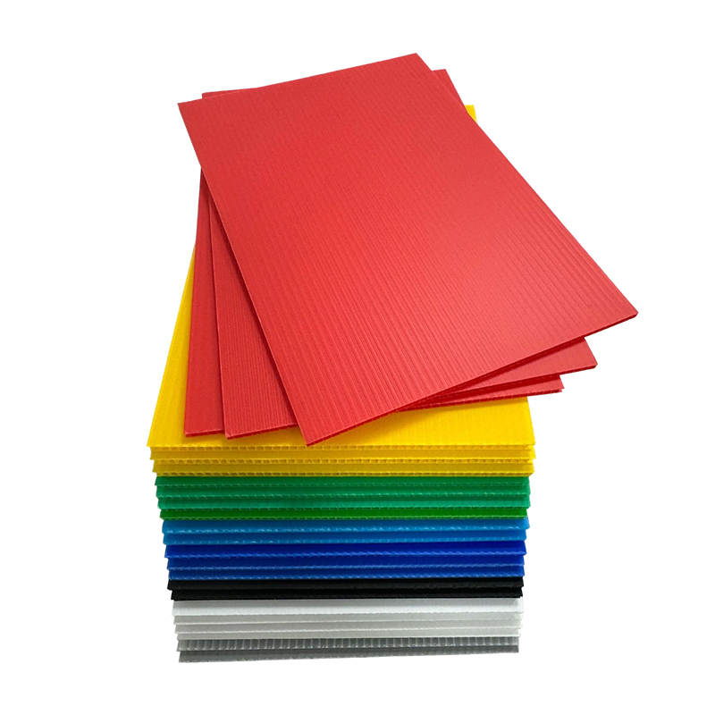 Foaie de plastic ondulată PP antistatică pentru separator de depozit