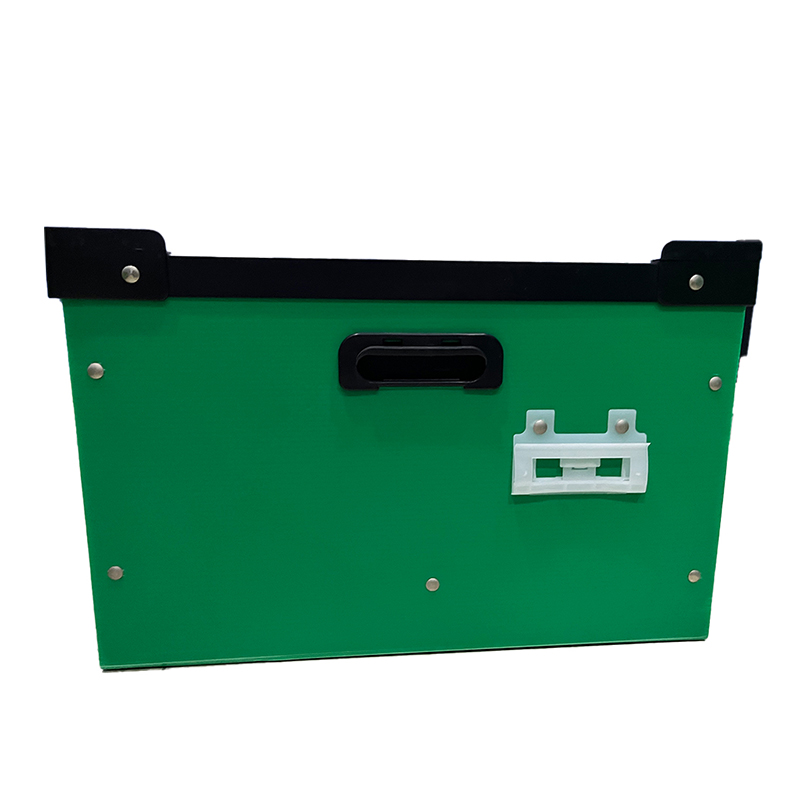 Cutie de bagaje din plastic ondulat cu bord armat
